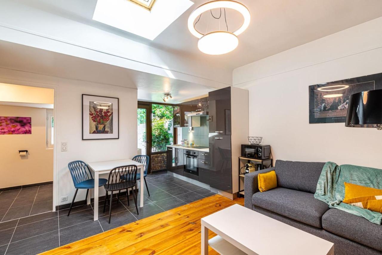 Appartamento House - Sunlit Haven With Outdoor Terrace, Garage And Metro 14, Rer B Gentilly Esterno foto