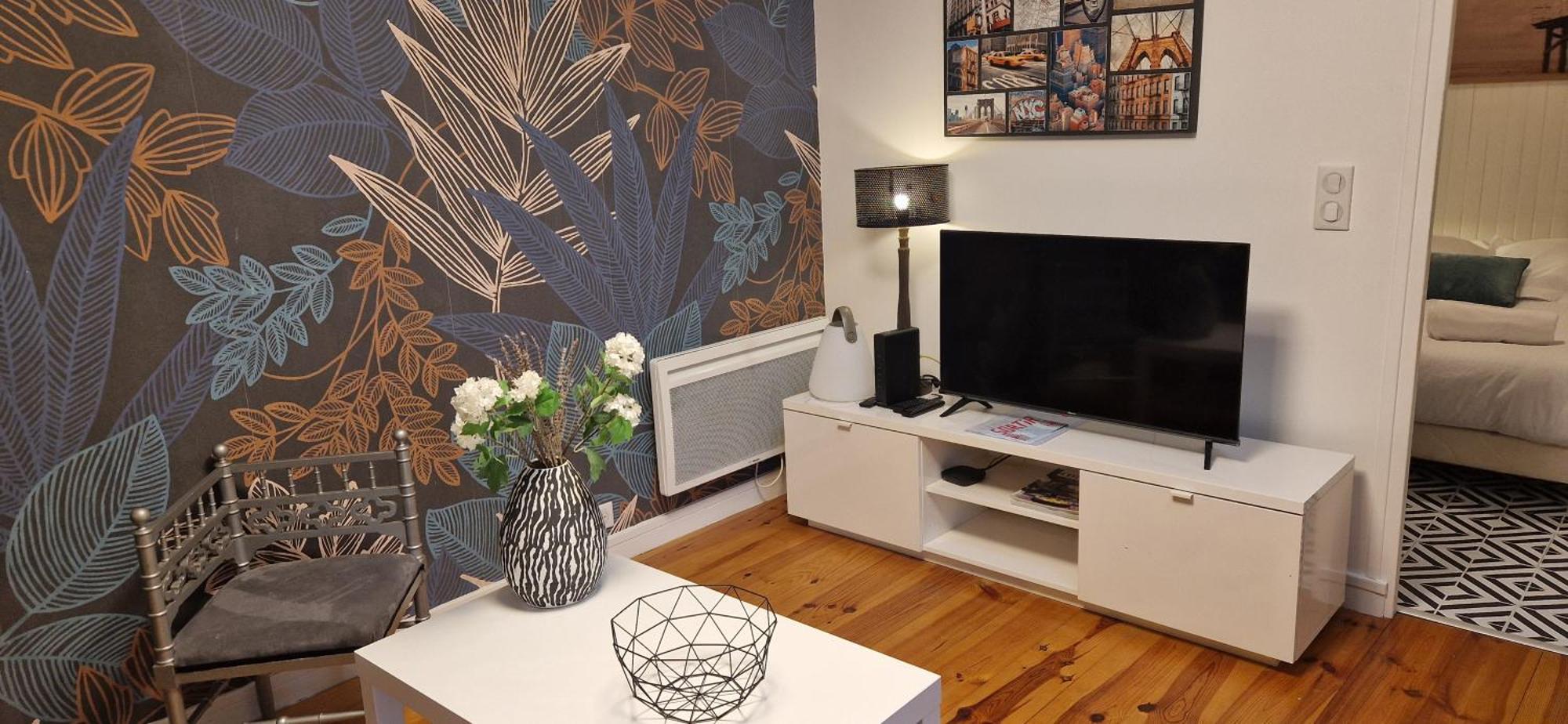 Appartamento House - Sunlit Haven With Outdoor Terrace, Garage And Metro 14, Rer B Gentilly Esterno foto